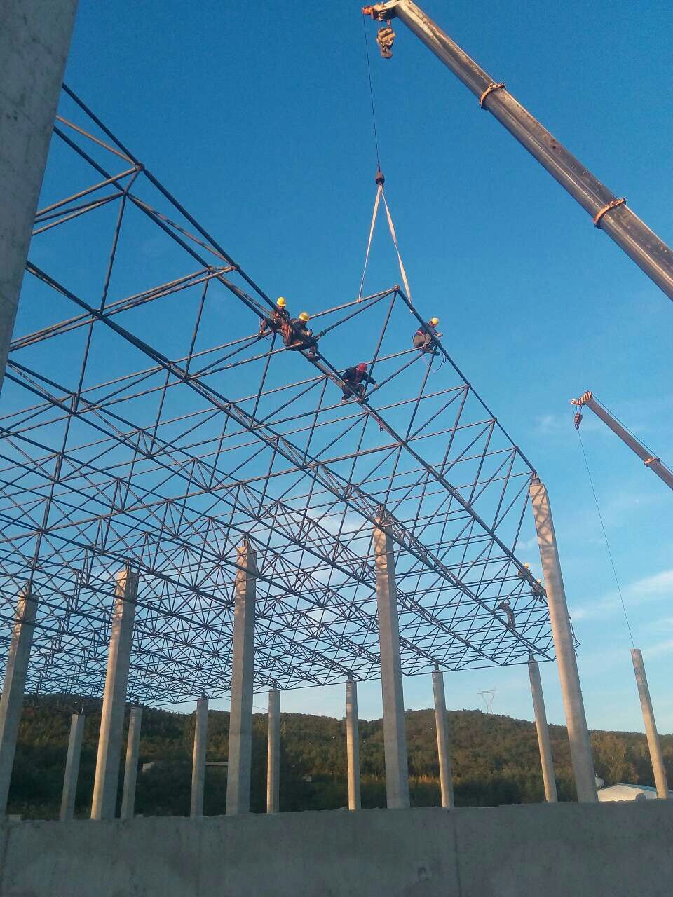 建阳汪清物流园网架